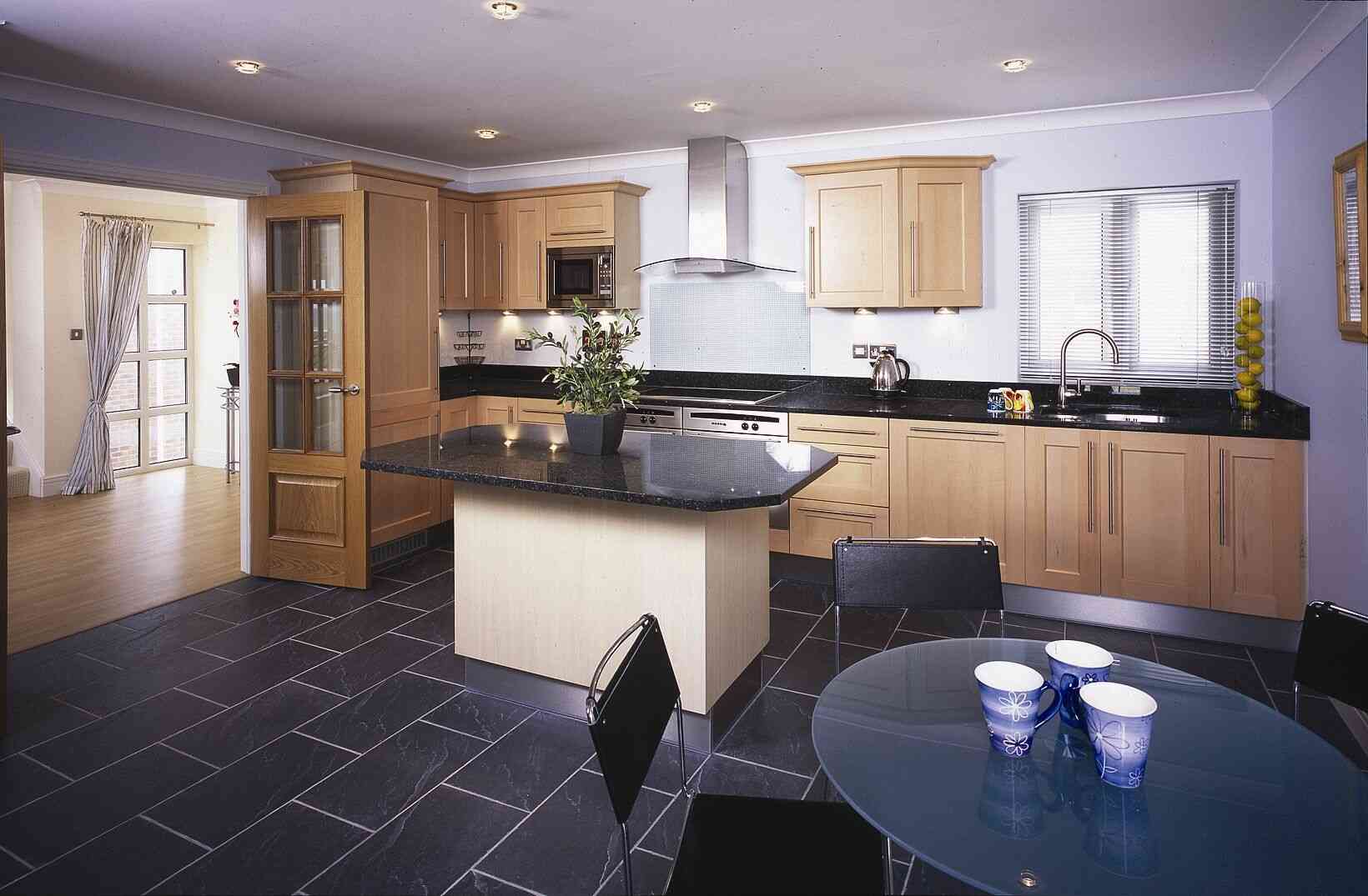 Blaty kuchenne, łazienkowe z bazaltu - Carrara Poznań